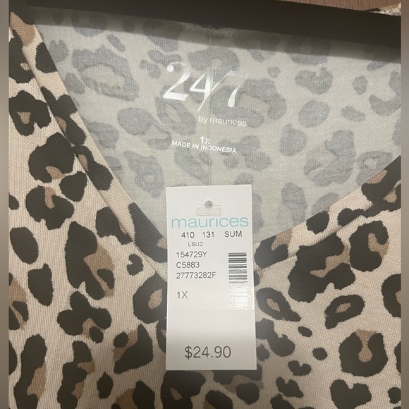 Maurices Plus Size 24/7 Animal Print V Neck Mini Dress Size 1x - Picture 3 of 4